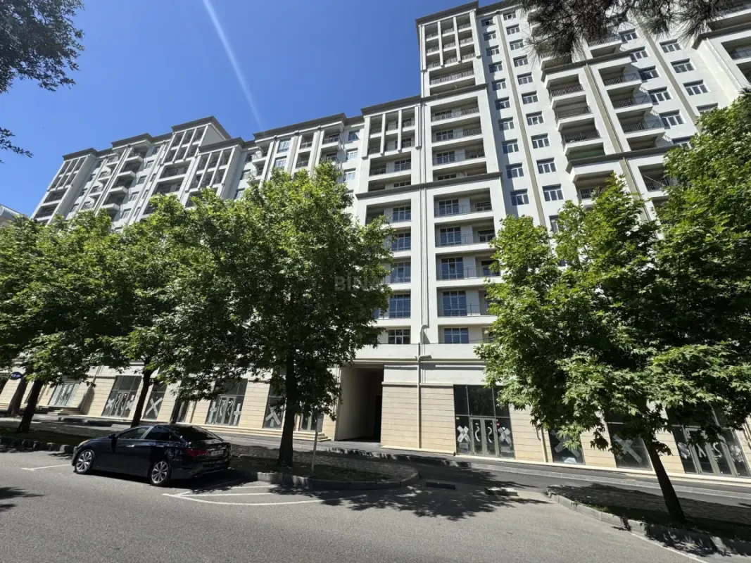 Satılır 3 otaqlı mənzil 115.7 m²