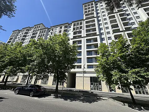 Satılır 3 otaqlı mənzil 115.7 m² — Bakı, Bakıxanov 3 otaq 115.70 m²