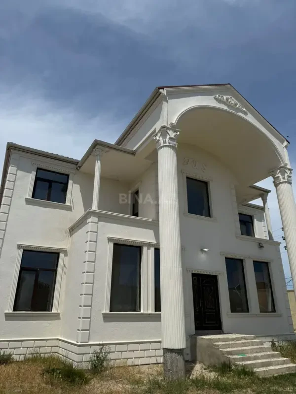 Satılır 6 otaqlı həyət evi 320 m²
