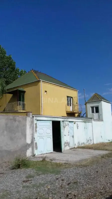 Satılır 5 otaqlı həyət evi 100 m²