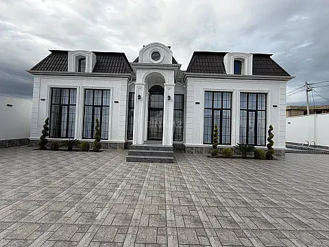 Satılır 4 otaqlı həyət evi 250 m² — Bakı, Novxanı 4 otaq 250.00 m²