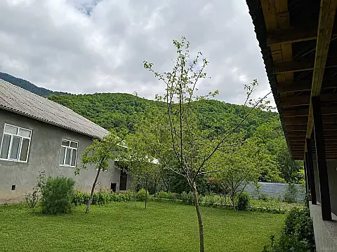 Kirayə verilir 3 otaqlı həyət evi 180 m² — Qəbələ 3 otaq 180.00 m²