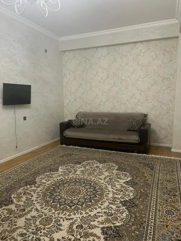 Kirayə verilir 2 otaqlı mənzil 75 m²