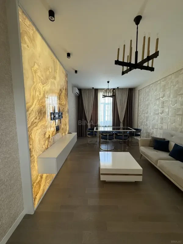 Satılır 3 otaqlı mənzil 119.5 m²