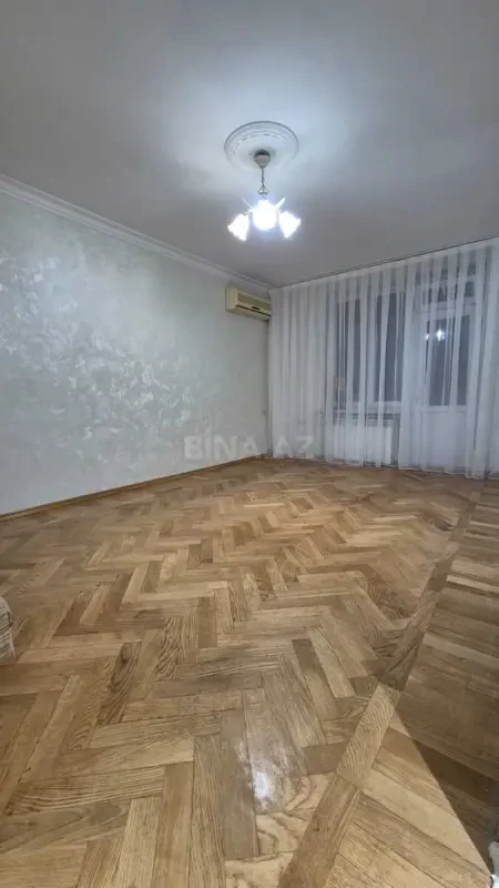Satılır 1 otaqlı mənzil 35 m²