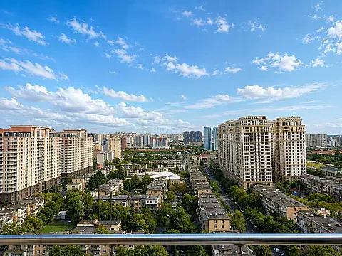 Kirayə verilir 3 otaqlı mənzil 145 m² — Bakı 3 otaq 145.00 m²
