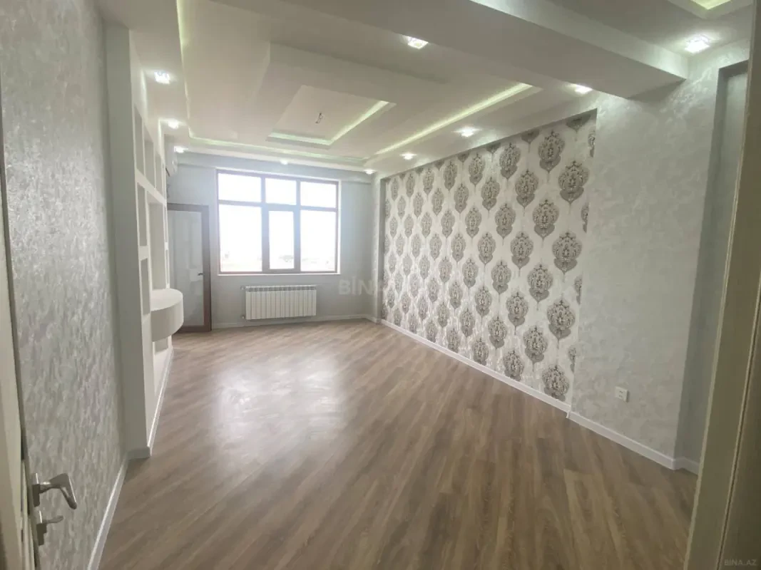 Satılır 2 otaqlı mənzil 79 m²