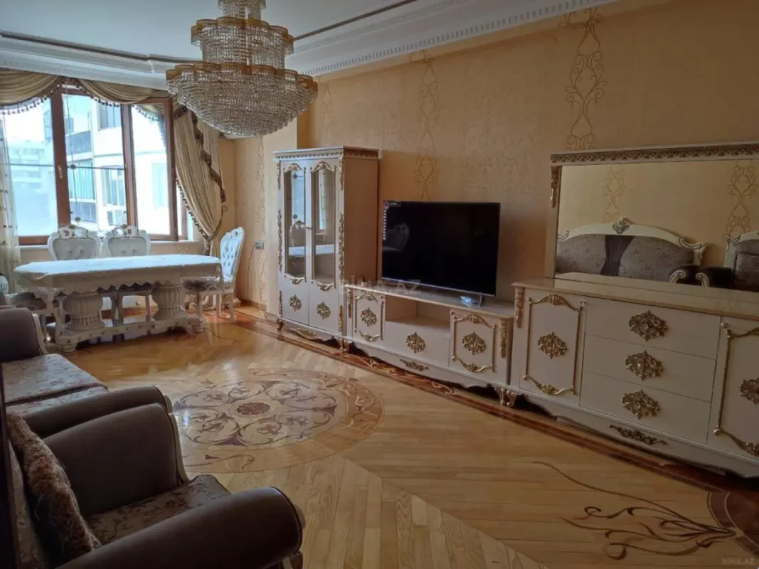 Kirayə verilir 2 otaqlı mənzil 90 m²
