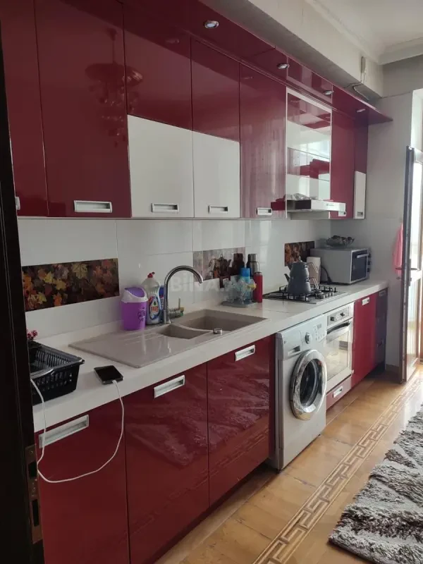 Kirayə verilir 2 otaqlı mənzil 80 m²