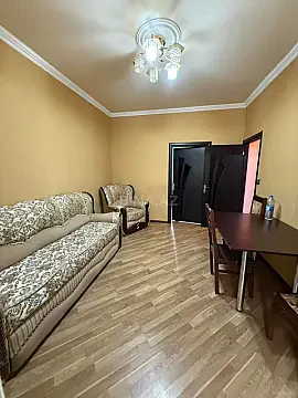 Kirayə verilir 3 otaqlı mənzil 65 m² — Bakı, Memar Əcəmi yanı 3 otaq 65.00 m²
