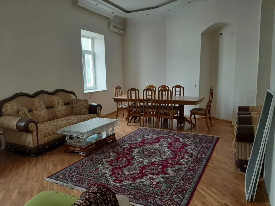 Kirayə verilir 3 otaqlı mənzil 120 m²