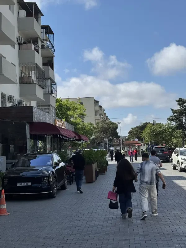 Kirayə verilir 4 otaqlı mənzil 90 m²