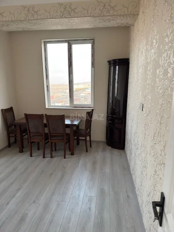 Kirayə verilir 2 otaqlı mənzil 66 m²