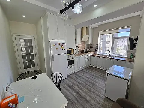Satılır 4 otaqlı mənzil 120 m² — Bakı, Həzi Aslanov qəs. 4 otaq 120.00 m²