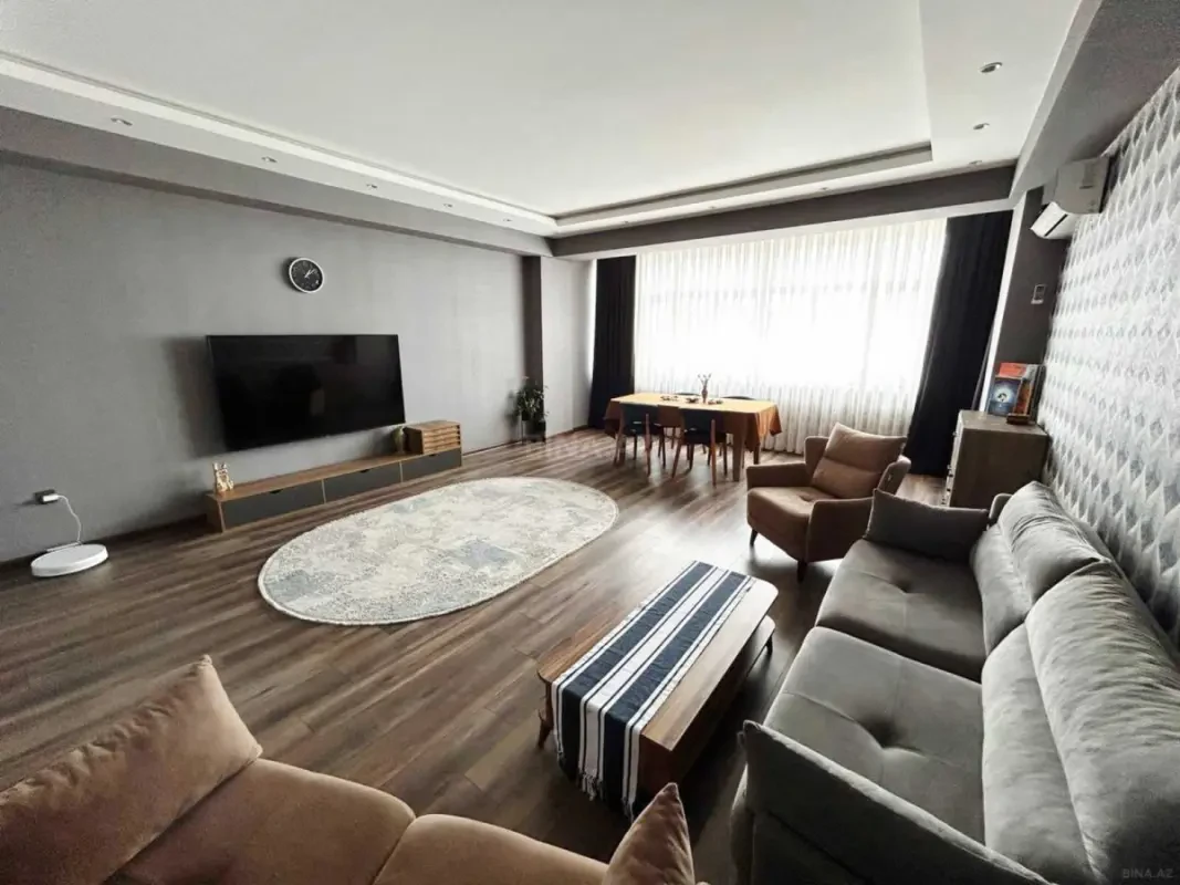 Satılır 3 otaqlı mənzil 136 m²