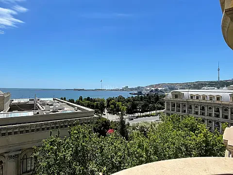 Kirayə verilir 4 otaqlı mənzil 190 m² — Bakı, Sahil qəs. 4 otaq 190.00 m²