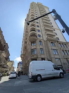Kirayə verilir 3 otaqlı mənzil 145 m² — Bakı, Nizami 3 otaq 145.00 m²