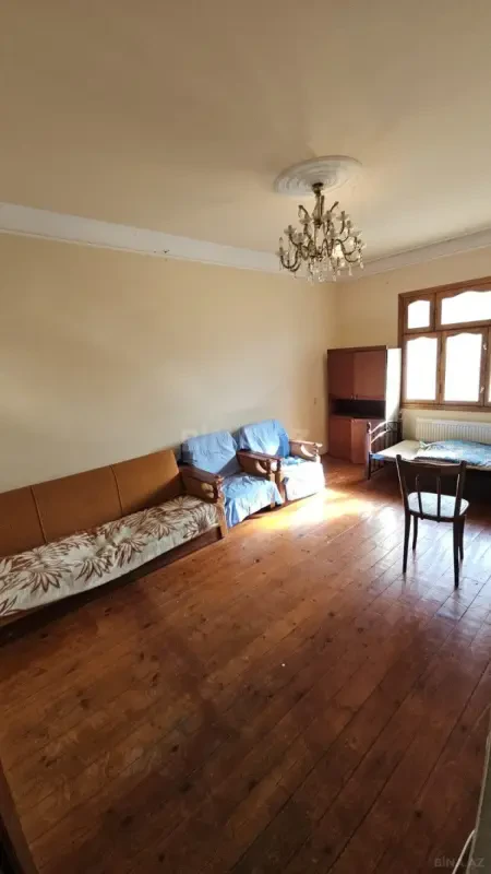 Kirayə verilir 2 otaqlı mənzil 60 m²
