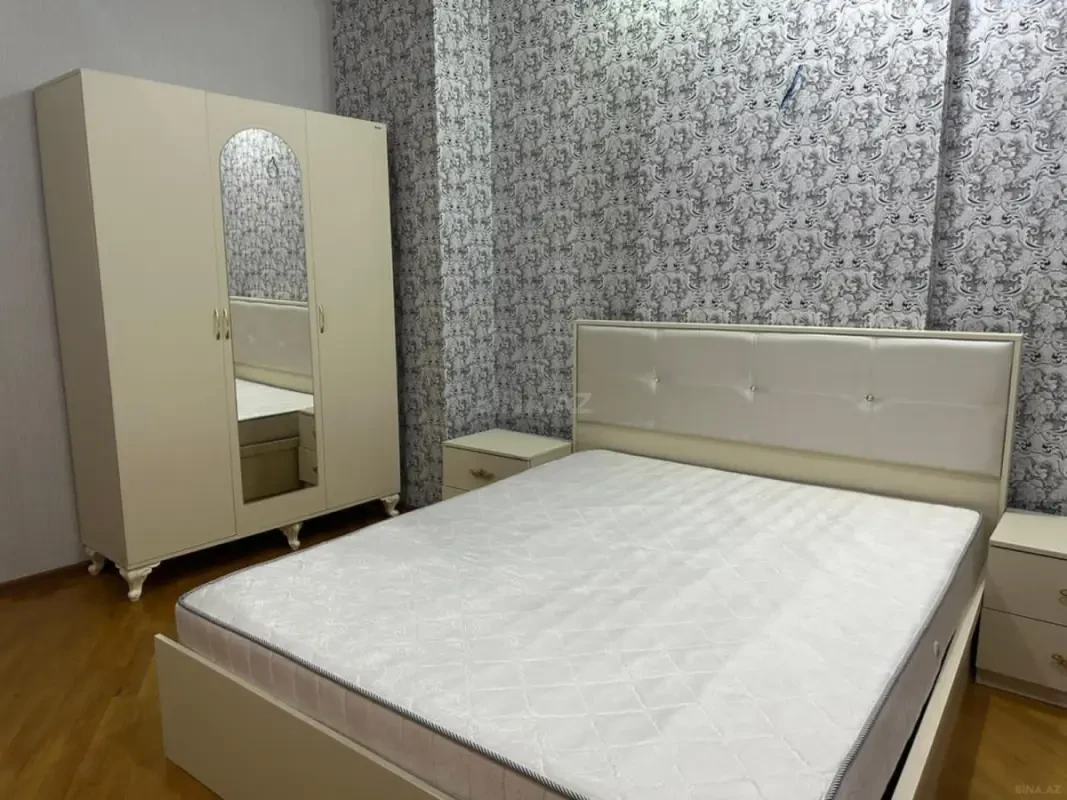 Kirayə verilir 3 otaqlı mənzil 145 m²