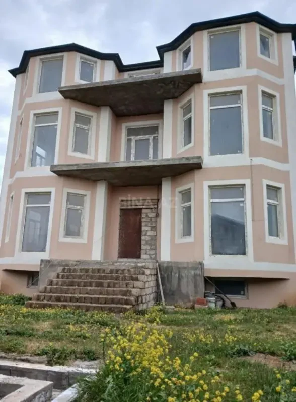 Satılır 5 otaqlı həyət evi 357 m²