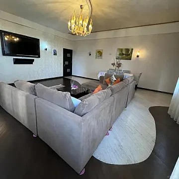 Satılır 3 otaqlı mənzil 180 m² — Bakı, Nizami 3 otaq 180.00 m²