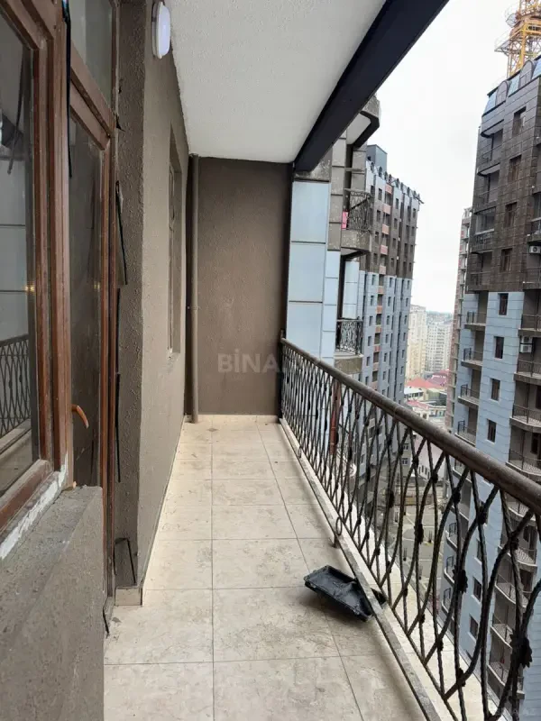 Satılır 2 otaqlı mənzil 76.7 m²