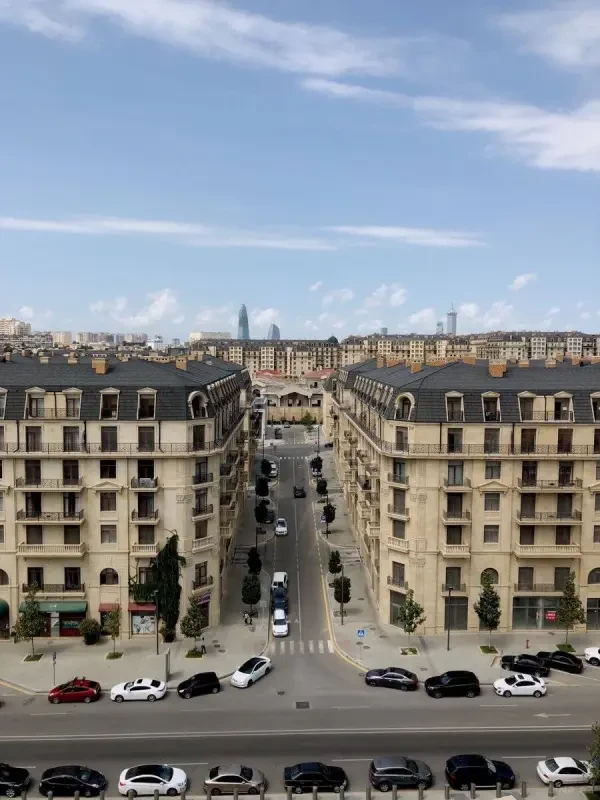 Kirayə verilir 3 otaqlı mənzil 144 m²
