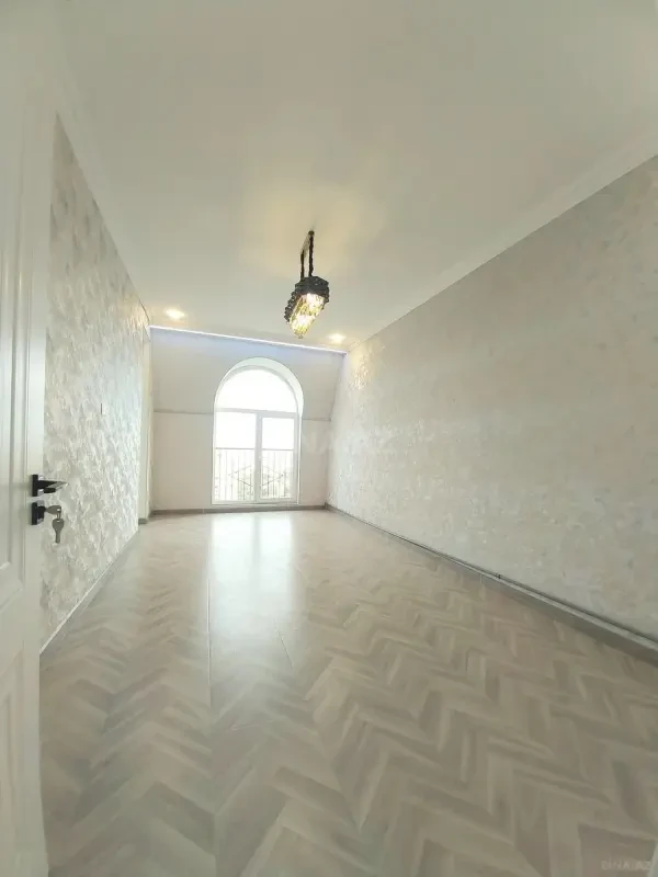 Satılır 2 otaqlı mənzil 70 m²
