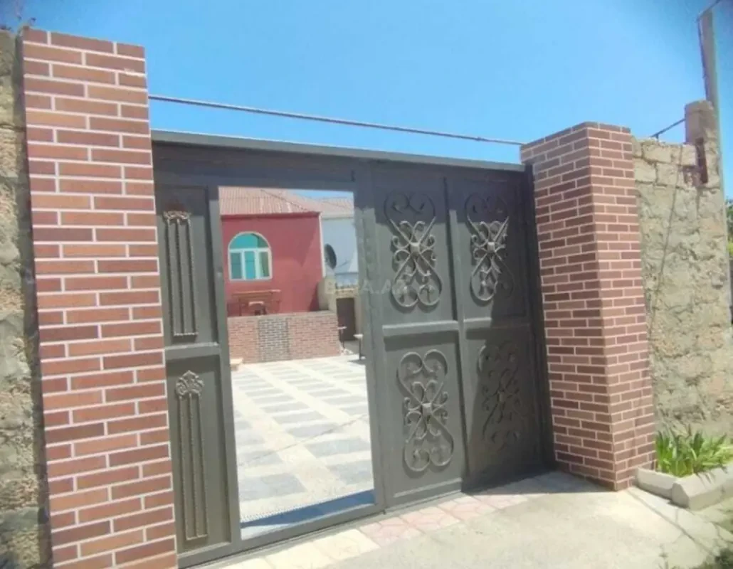 Satılır 5 otaqlı həyət evi 110 m²