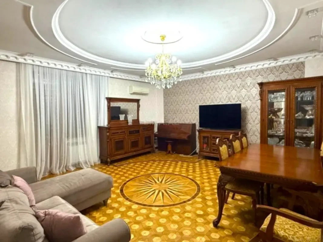 Satılır 3 otaqlı mənzil 105 m²