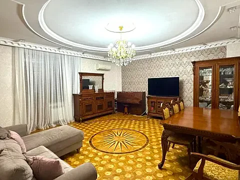 Satılır 3 otaqlı mənzil 105 m² — Bakı 3 otaq 105.00 m²