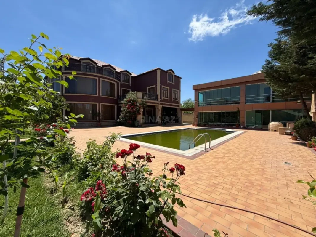Satılır 6 otaqlı həyət evi 980 m²