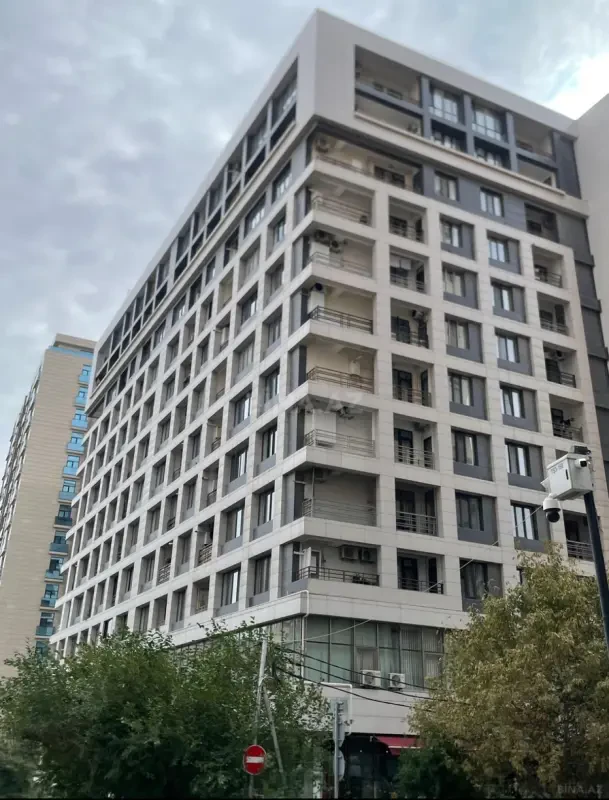 Satılır 3 otaqlı mənzil 82 m²