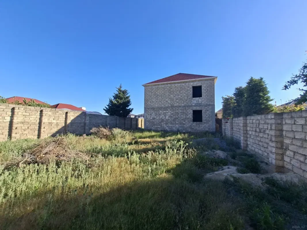 Satılır 5 otaqlı həyət evi 350 m²