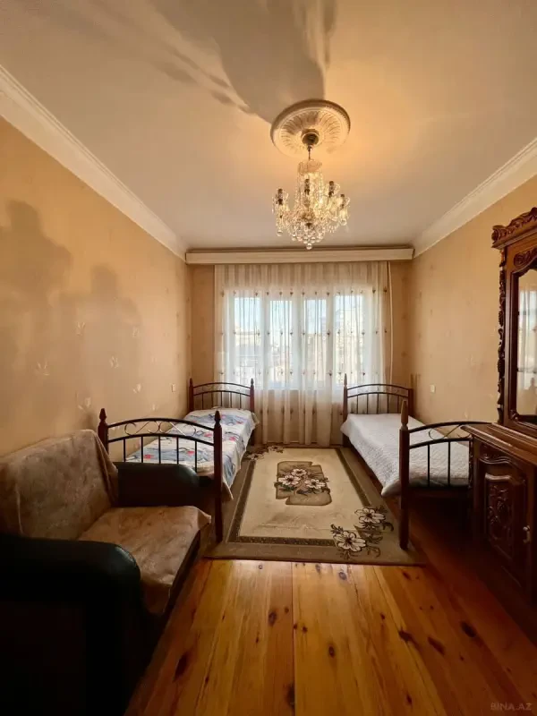 Kirayə verilir 4 otaqlı mənzil 100 m²