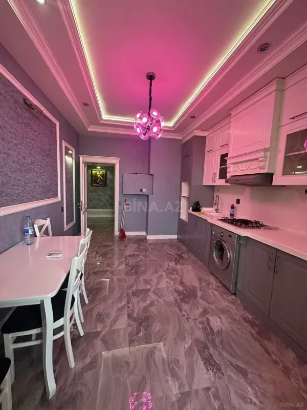 Kirayə verilir 1 otaqlı mənzil 70 m²