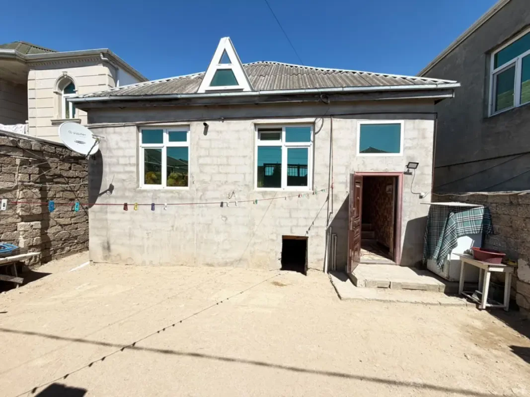 Satılır 3 otaqlı həyət evi 100 m²