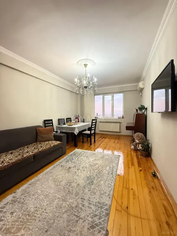 Satılır 2 otaqlı mənzil 68 m²