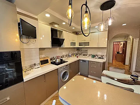Satılır 4 otaqlı mənzil 110 m² — Bakı, Xətai 4 otaq 110.00 m²