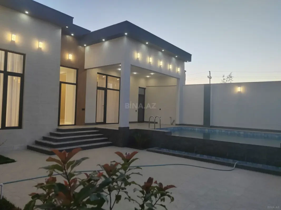 Satılır 4 otaqlı həyət evi 180 m²