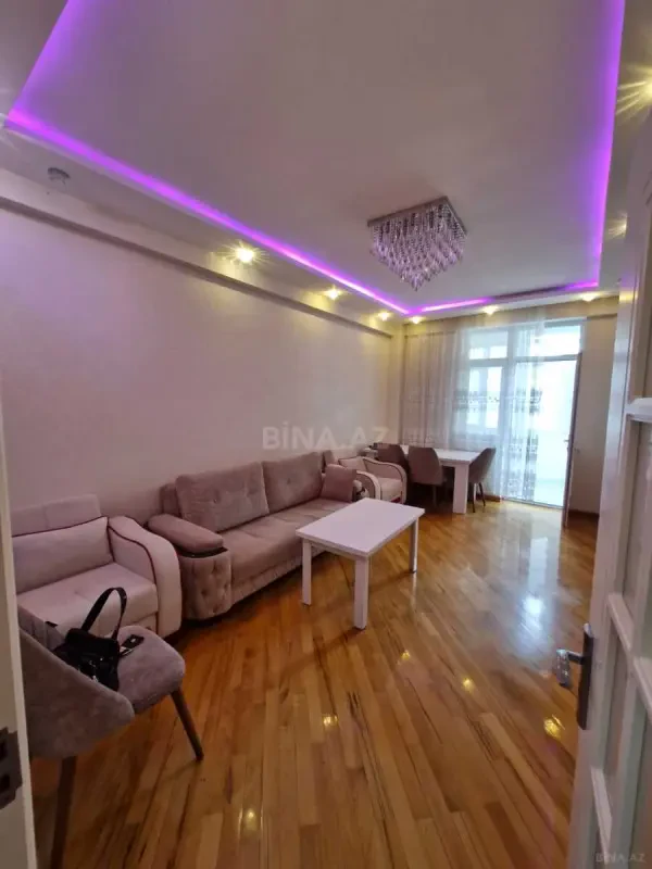 Kirayə verilir 2 otaqlı mənzil 70 m²
