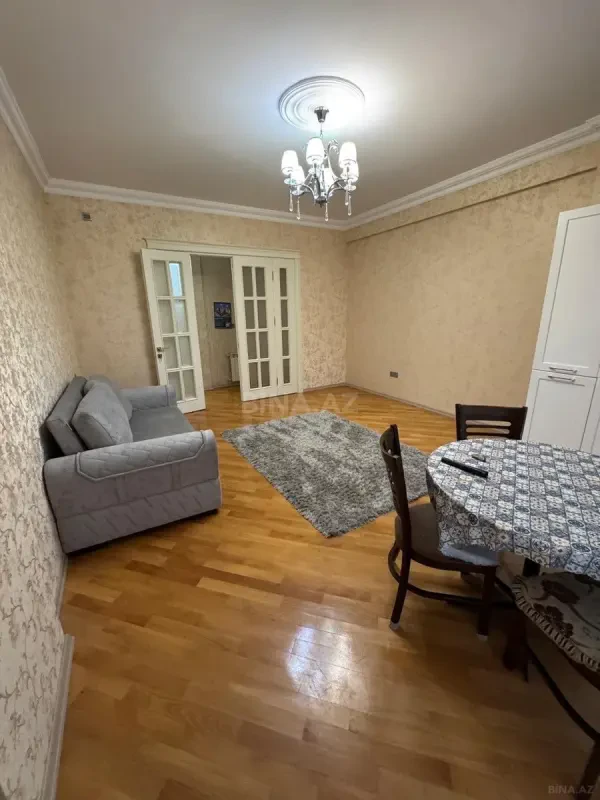 Satılır 2 otaqlı mənzil 90 m²
