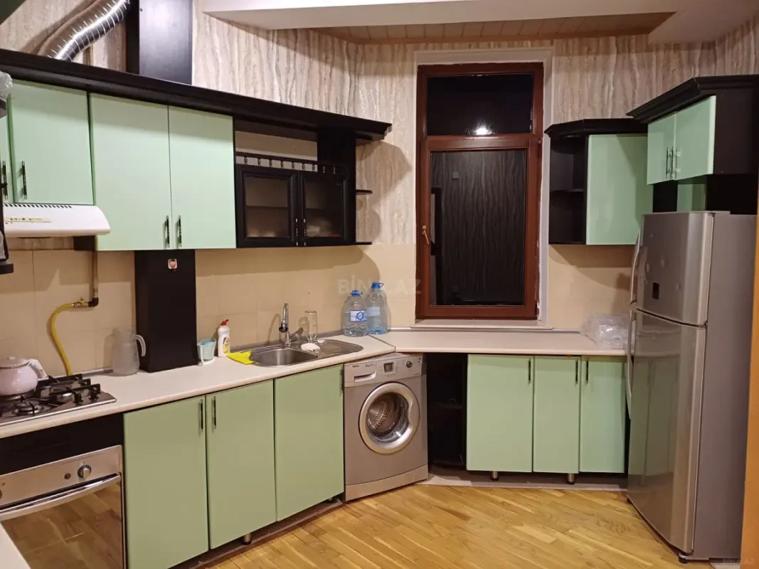 Kirayə verilir 2 otaqlı mənzil 70 m²