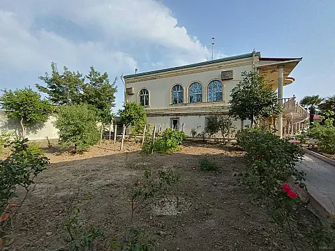 Satılır 6 otaqlı həyət evi 390 m² — Bakı, Binəqədi 6 otaq 390.00 m²