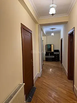Kirayə verilir 2 otaqlı mənzil 74 m² — Bakı, Nərimanov 2 otaq 74.00 m²