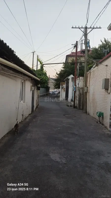 Satılır 5 otaqlı həyət evi 180 m²