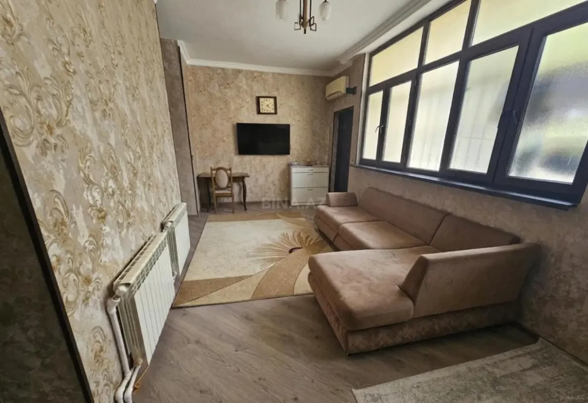 Kirayə verilir 2 otaqlı mənzil 70 m²
