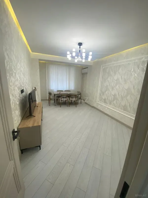 Kirayə verilir 2 otaqlı mənzil 62 m²