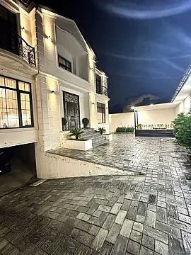 Satılır 5 otaqlı həyət evi 450 m² — Bakı, Səbail 5 otaq 450.00 m²