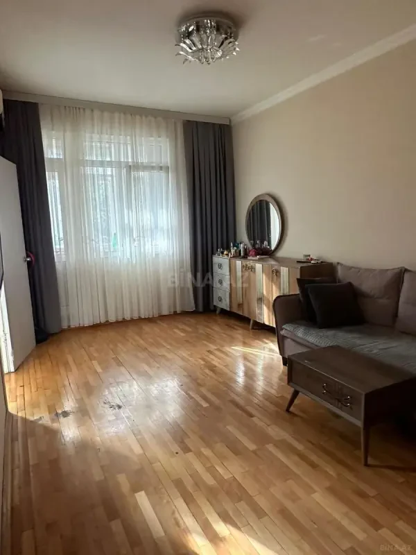 Kirayə verilir 2 otaqlı mənzil 56 m²